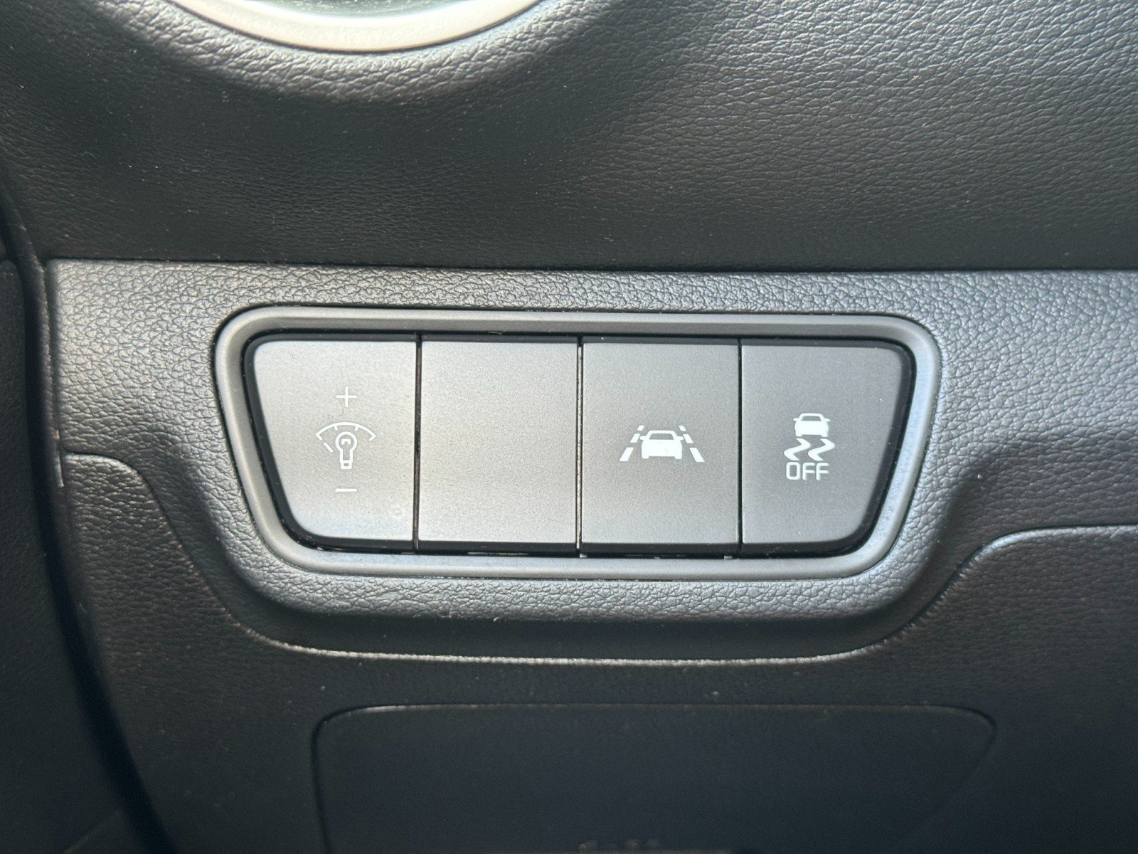 Used 2019 Kia Forte LXS FWD image 16