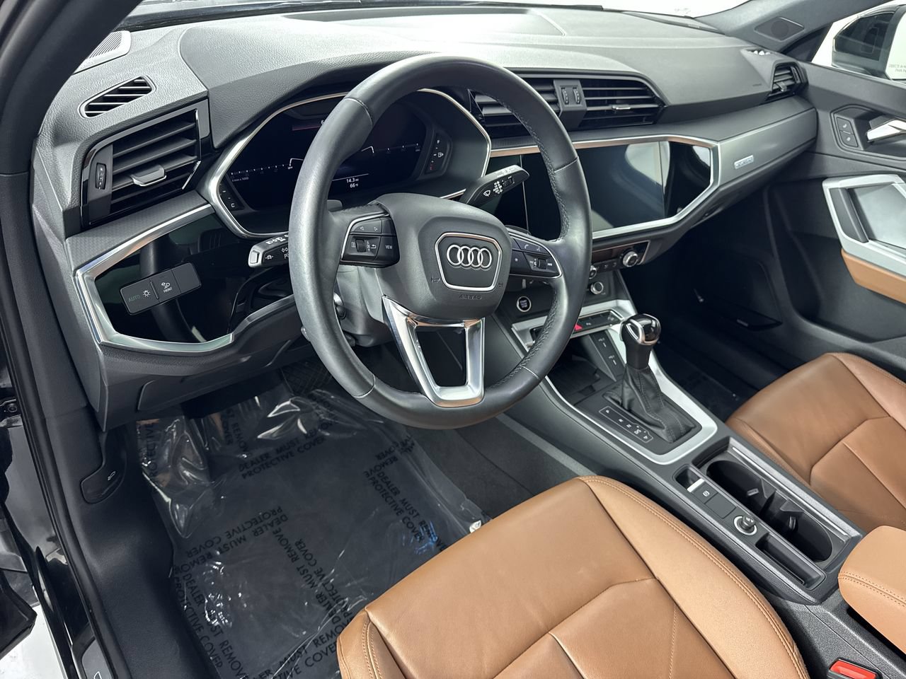 Used 2022 Audi Q3 2.0T Premium Plus w/ Premium Plus Package AWD/4WD image 9