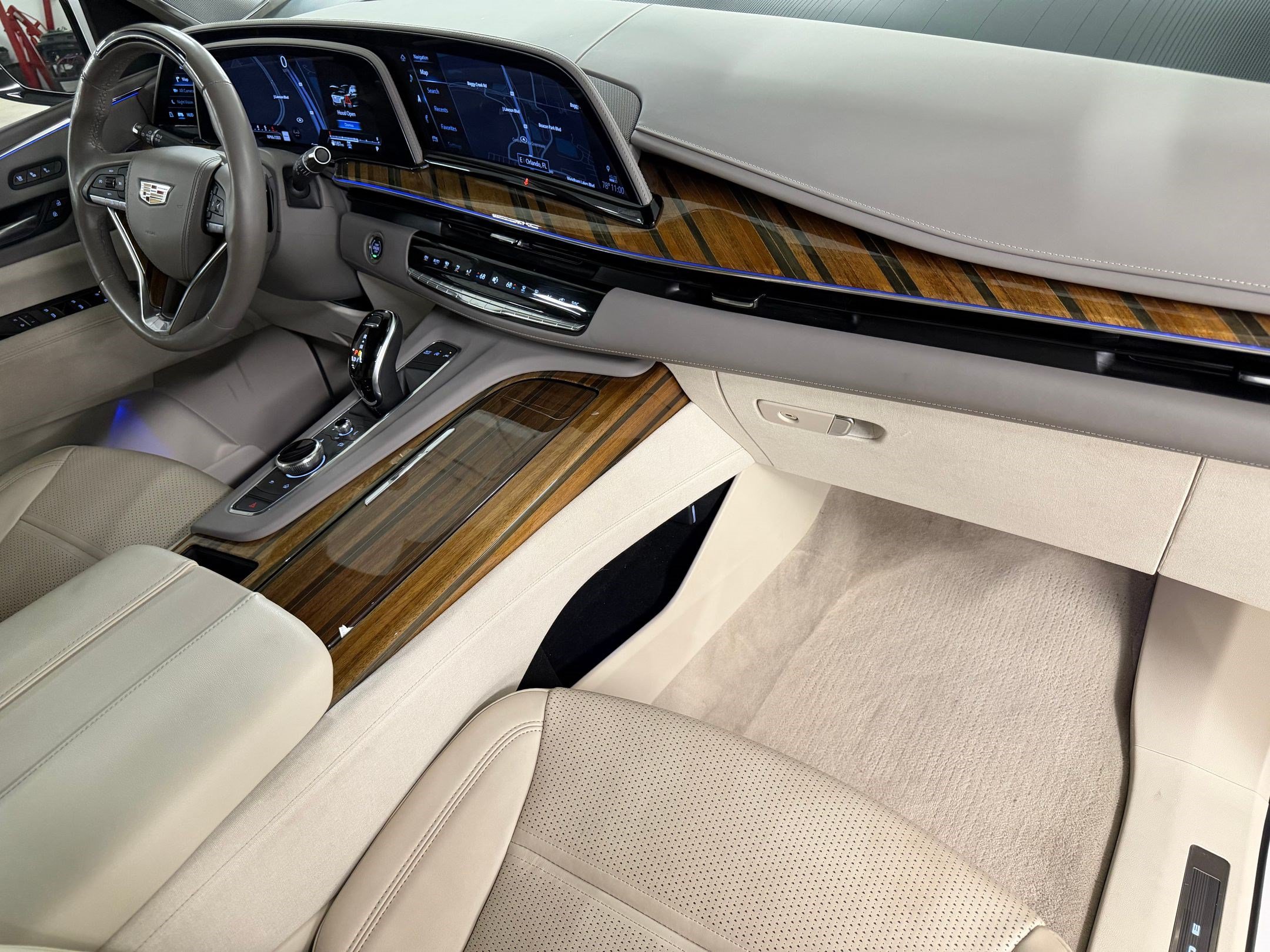 Certified 2023 Cadillac Escalade Sport Platinum w/ LPO, ONYX Package AWD/4WD image 57