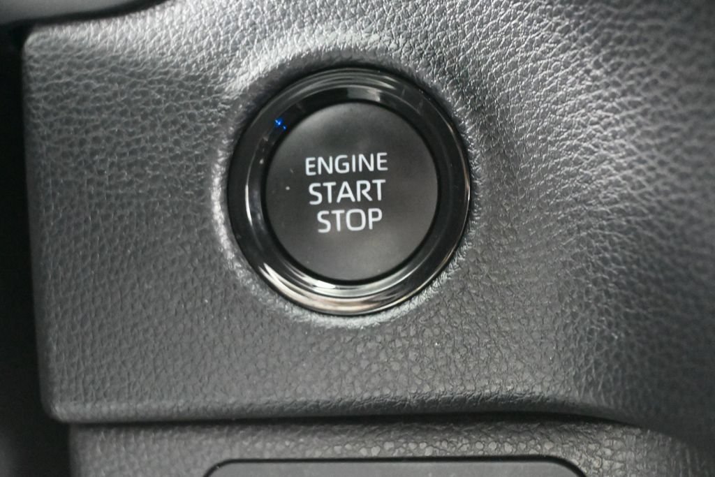 Used 2025 Toyota Tundra SR5 w/ SR5 Convenience Package AWD/4WD image 28