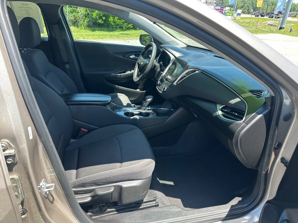 Used 2023 Chevrolet Malibu LT w/ Driver Confidence Package FWD image 22