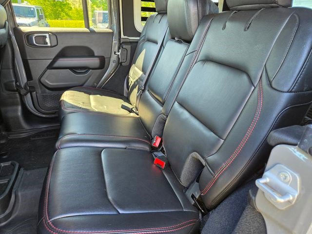 Used 2022 Jeep Wrangler Unlimited Rubicon w/ LED Lighting Group AWD/4WD image 8
