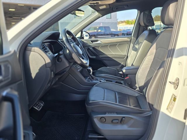 Used 2022 Volkswagen Tiguan SEL R-Line AWD/4WD image 14