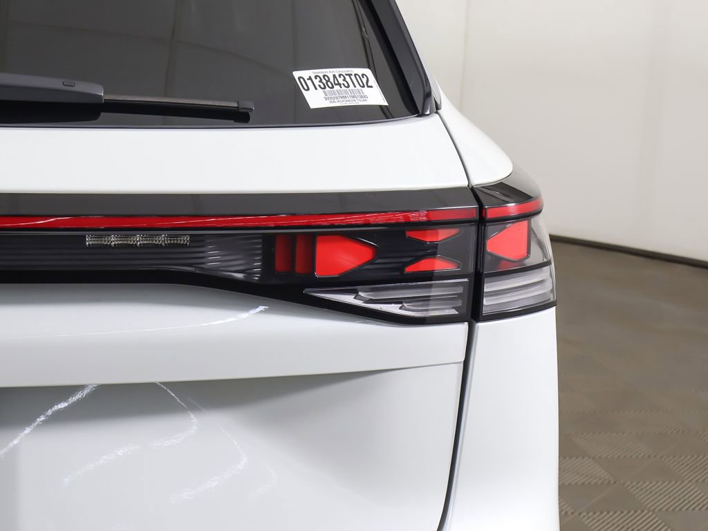 Used 2026 Volkswagen Tiguan SEL R-Line AWD/4WD image 22