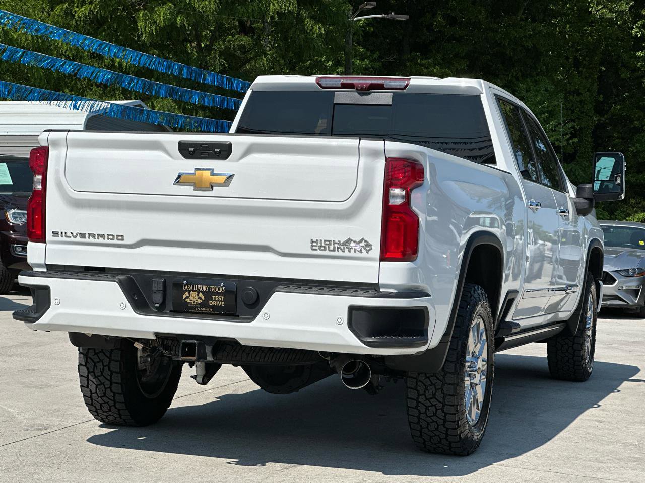 Used 2024 Chevrolet Silverado 2500 High Country w/ High Country Premium Package AWD/4WD image 7