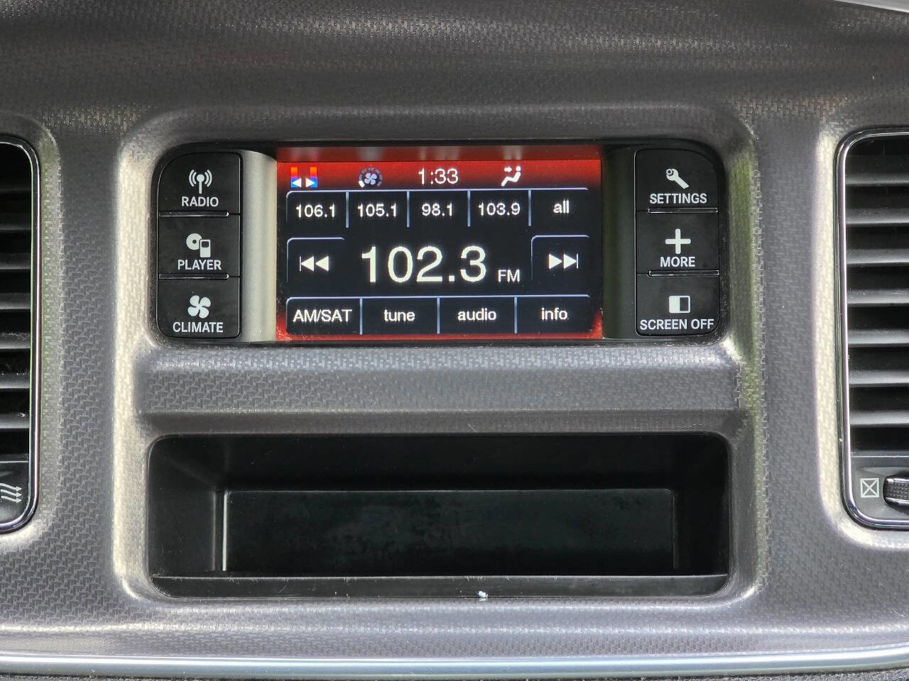 Used 2014 Dodge Charger SE w/ Sport Appearance Group image 20