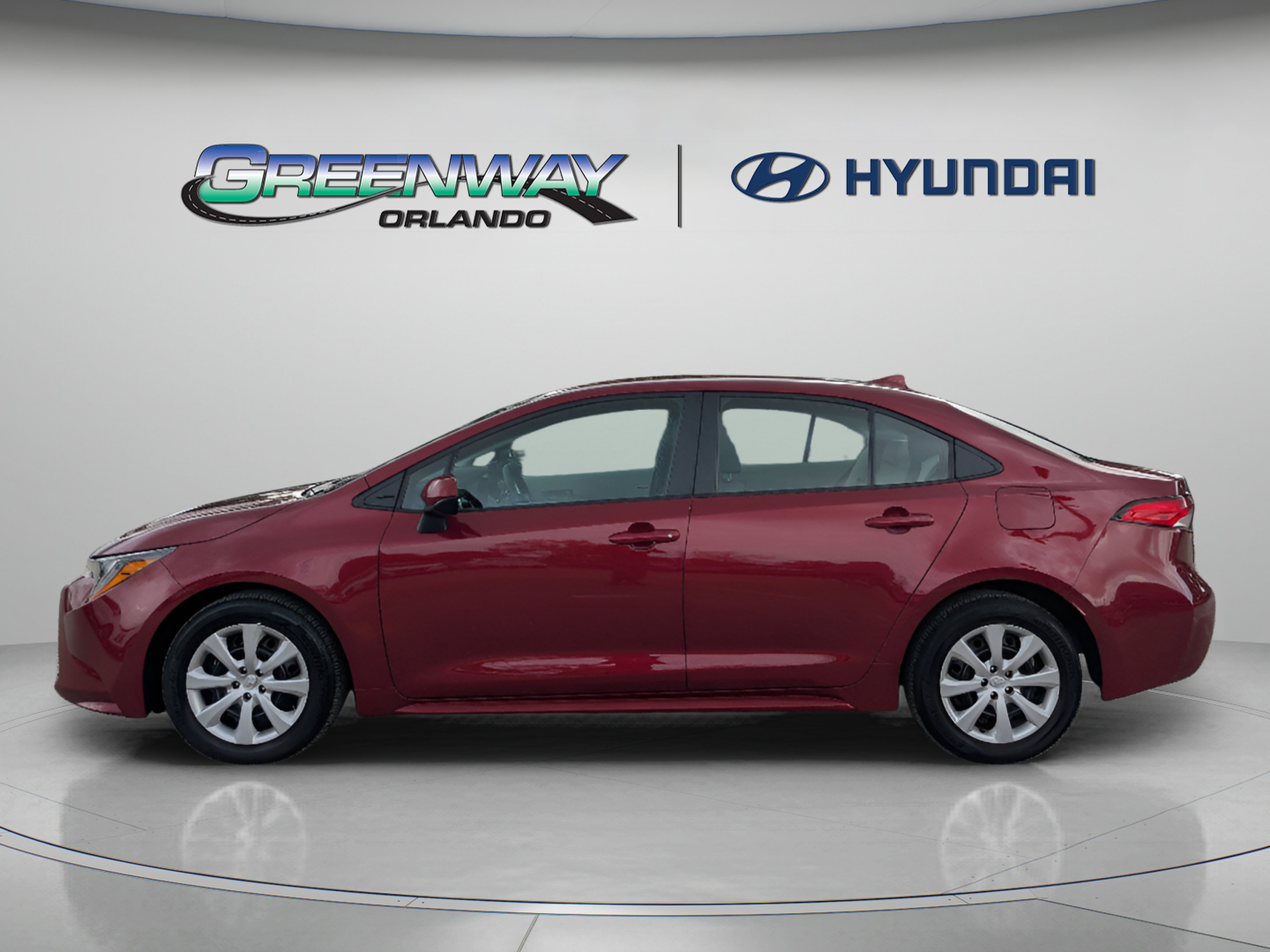 Used 2024 Toyota Corolla LE FWD image 5