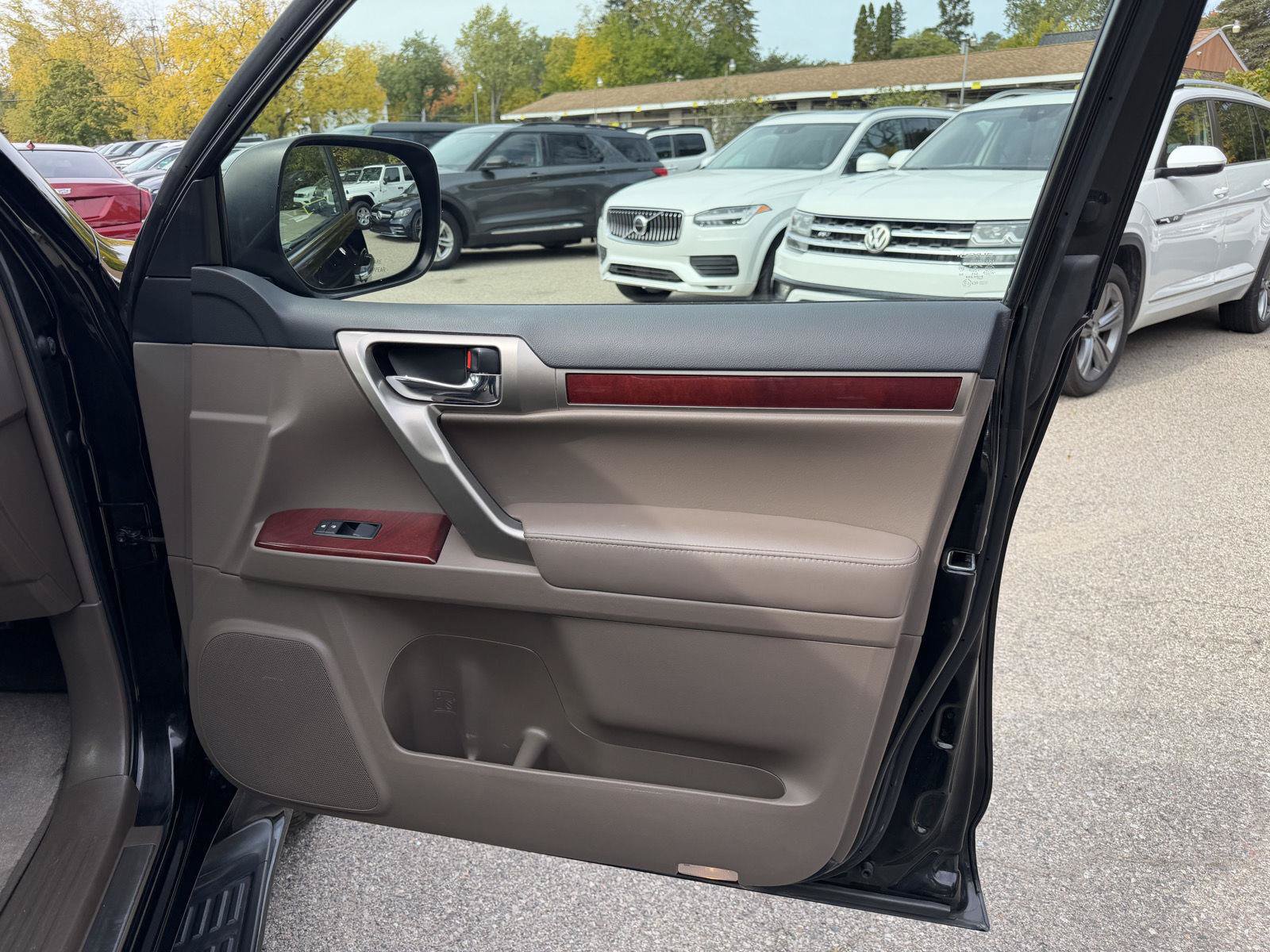 Used 2019 Lexus GX 460 Premium AWD/4WD image 28