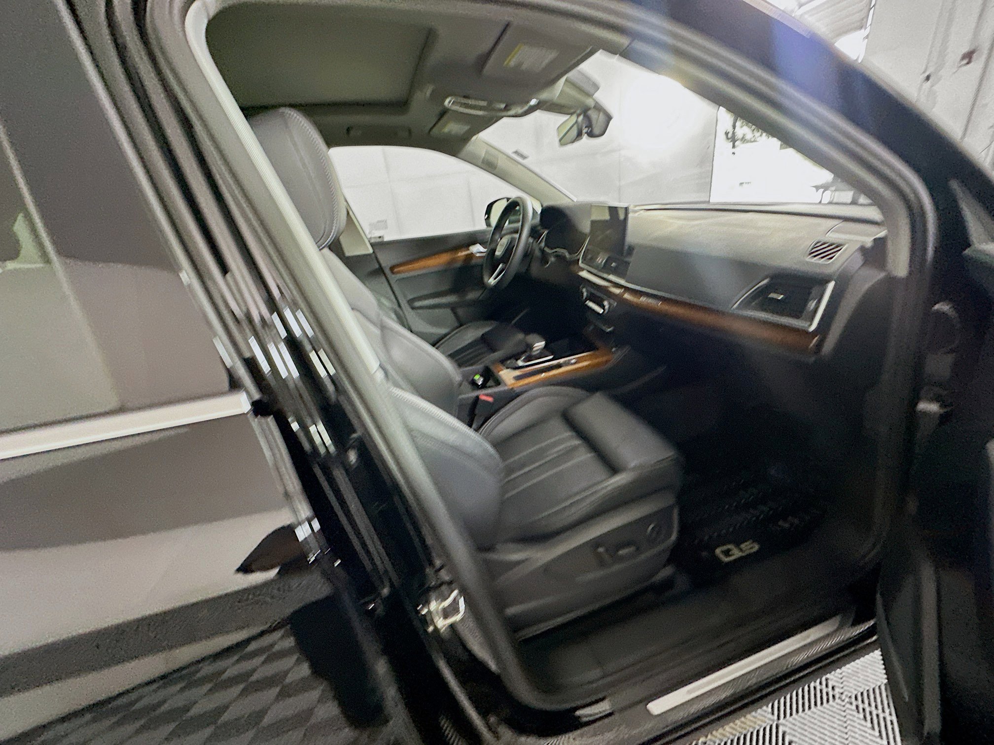 Used 2023 Audi Q5 2.0T Premium Plus w/ Premium Plus Package image 31