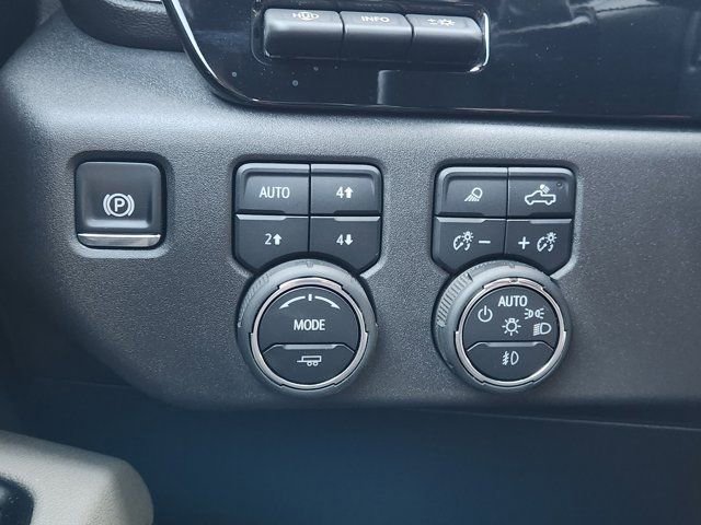 Used 2025 Chevrolet Silverado 1500 ZR2 w/ Technology Package image 24