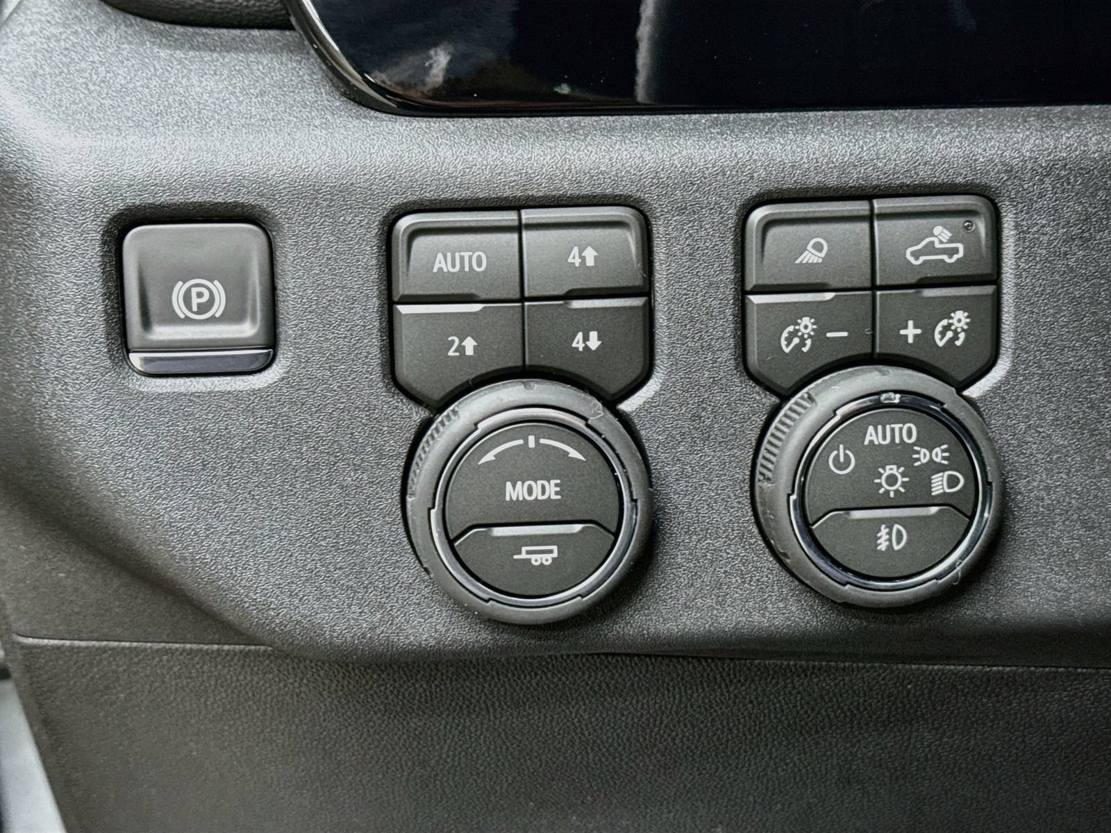 New 2026 Chevrolet Silverado 1500 RST w/ RST All Star Premium Package AWD/4WD image 11