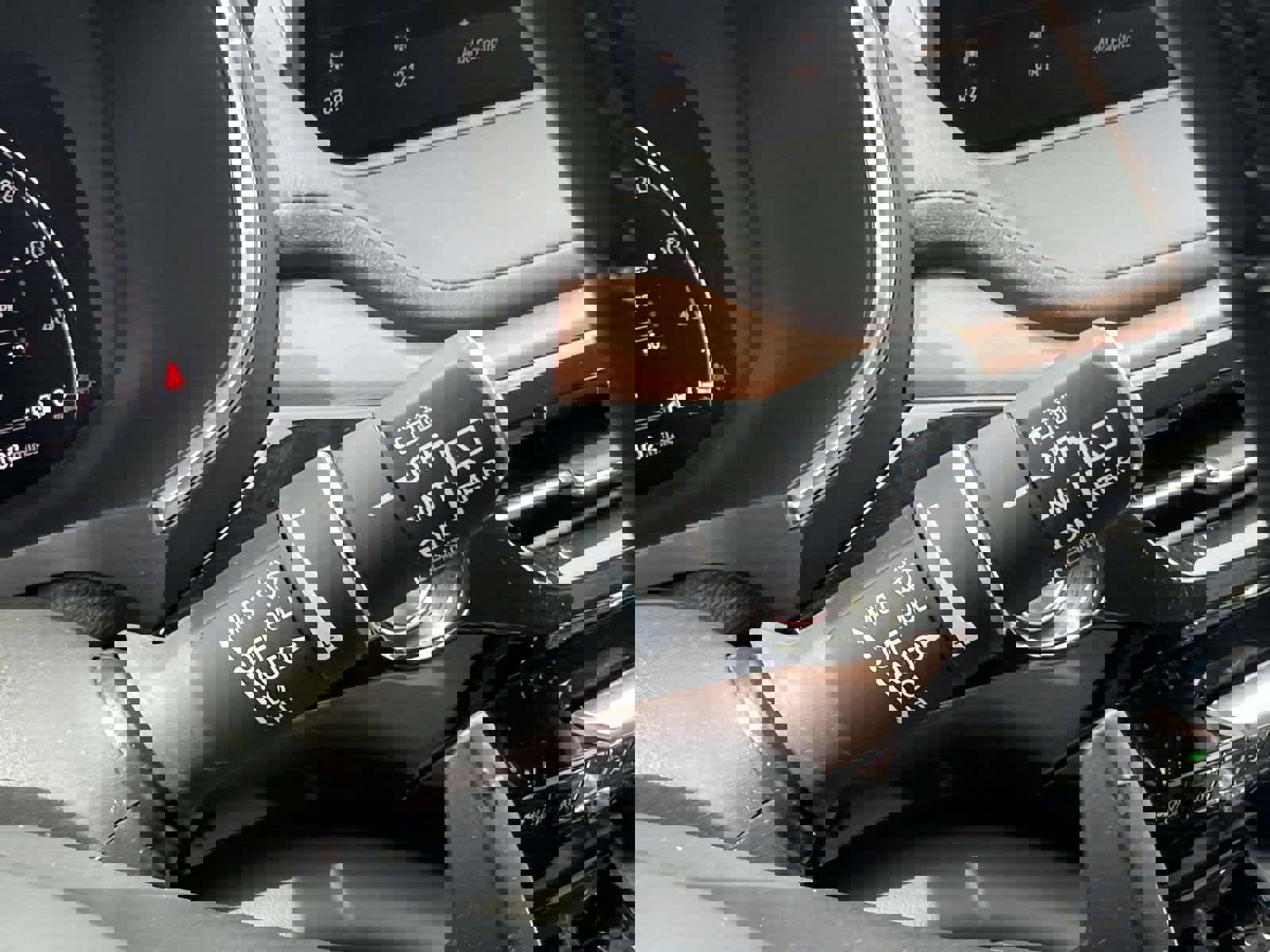 Used 2022 Acura MDX SH-AWD w/ Technology Package image 31