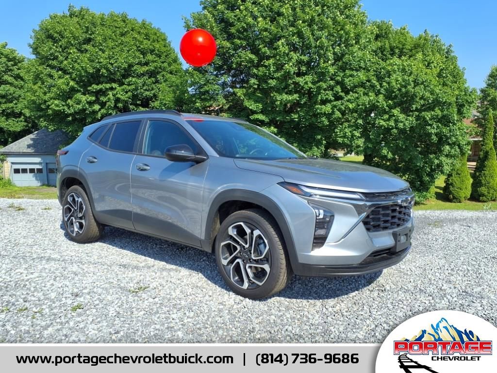 Used 2025 Chevrolet Trax RS w/ Driver Confidence Package