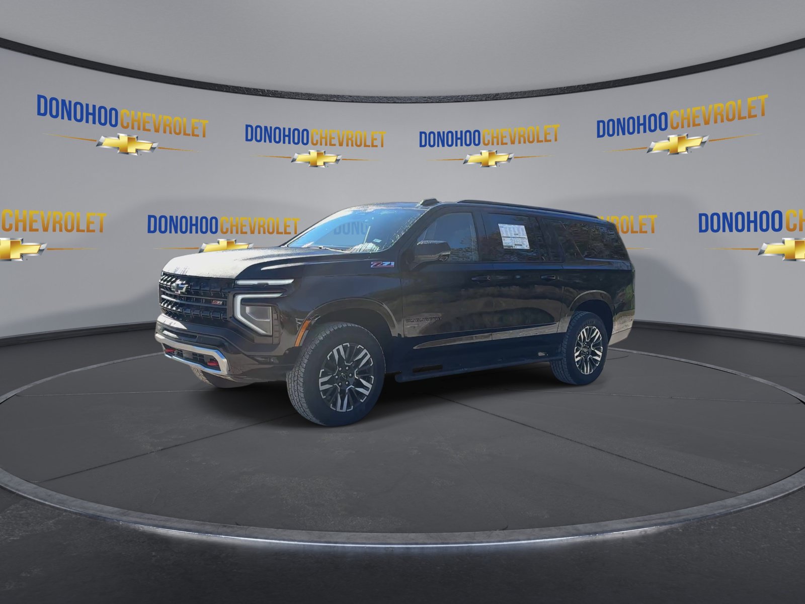 New 2026 Chevrolet Suburban Z71 w/ Comfort Package AWD/4WD image 7