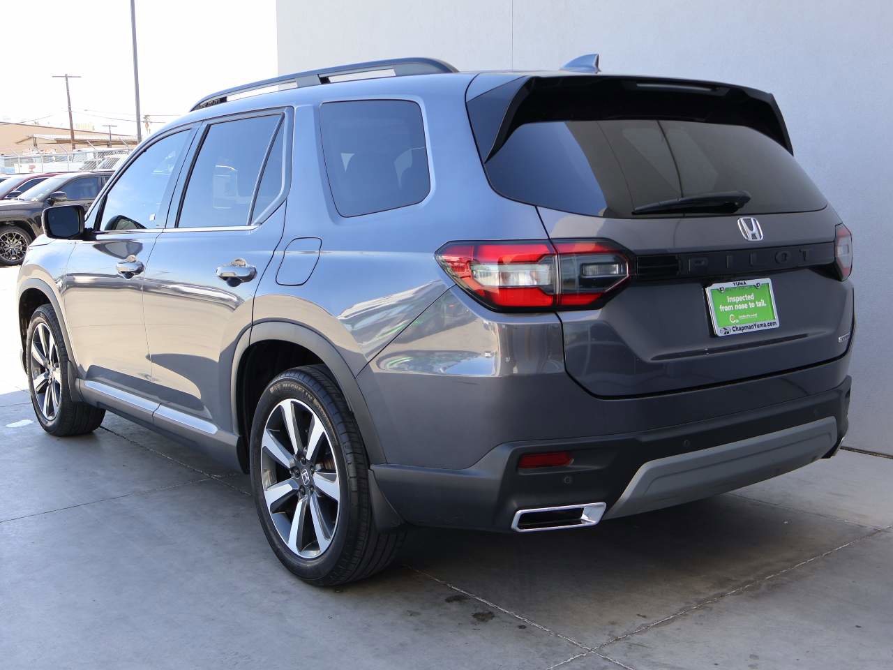 Used 2024 Honda Pilot Touring image 3