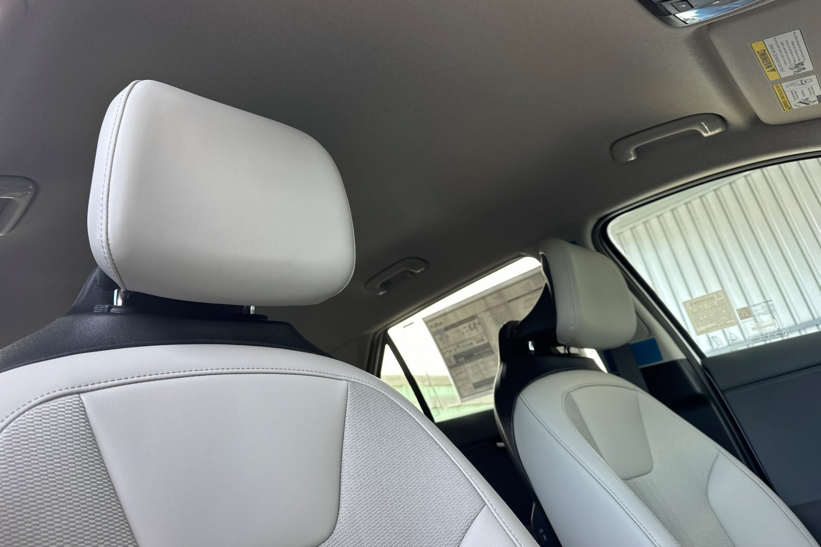 New 2026 Kia Niro EX FWD image 17