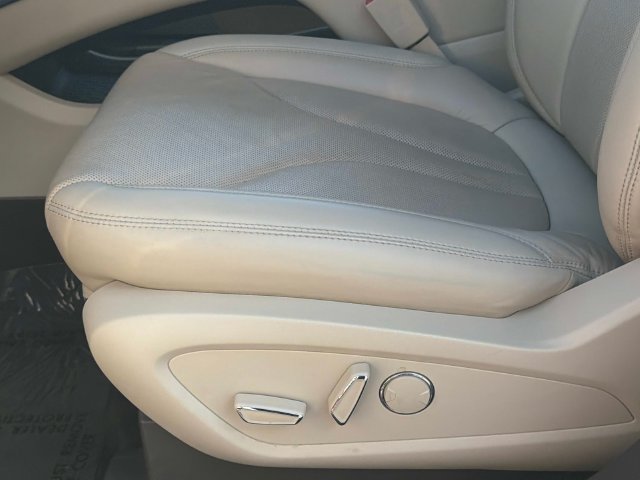 Used 2019 Lincoln Nautilus Reserve FWD image 16