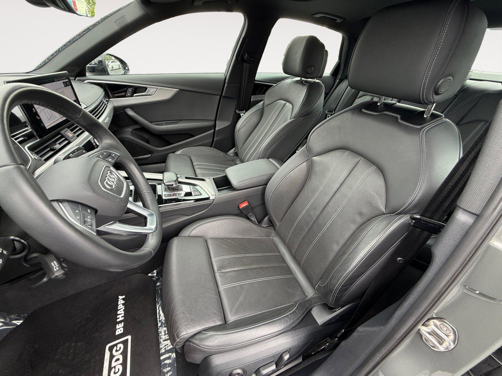 Used 2023 Audi A4 2.0T Prestige w/ Prestige Package image 10