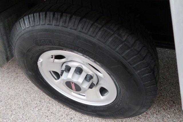 Used 2017 GMC Savana 3500 Savana 12ft Box Van image 13