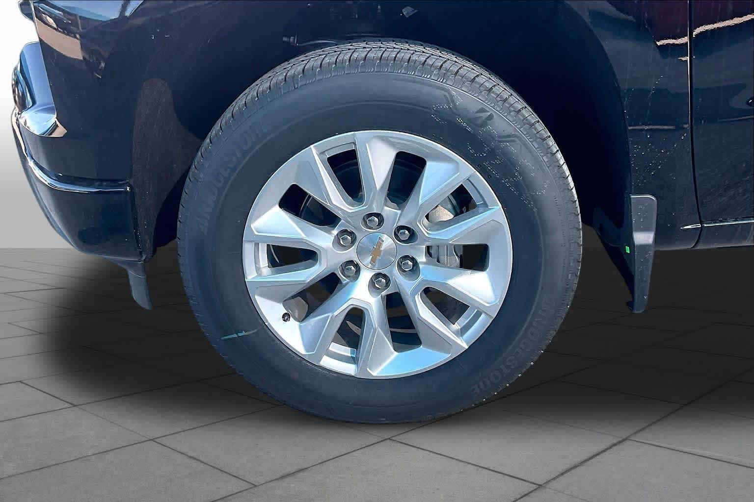 New 2026 Chevrolet Silverado 1500 Custom RWD image 11