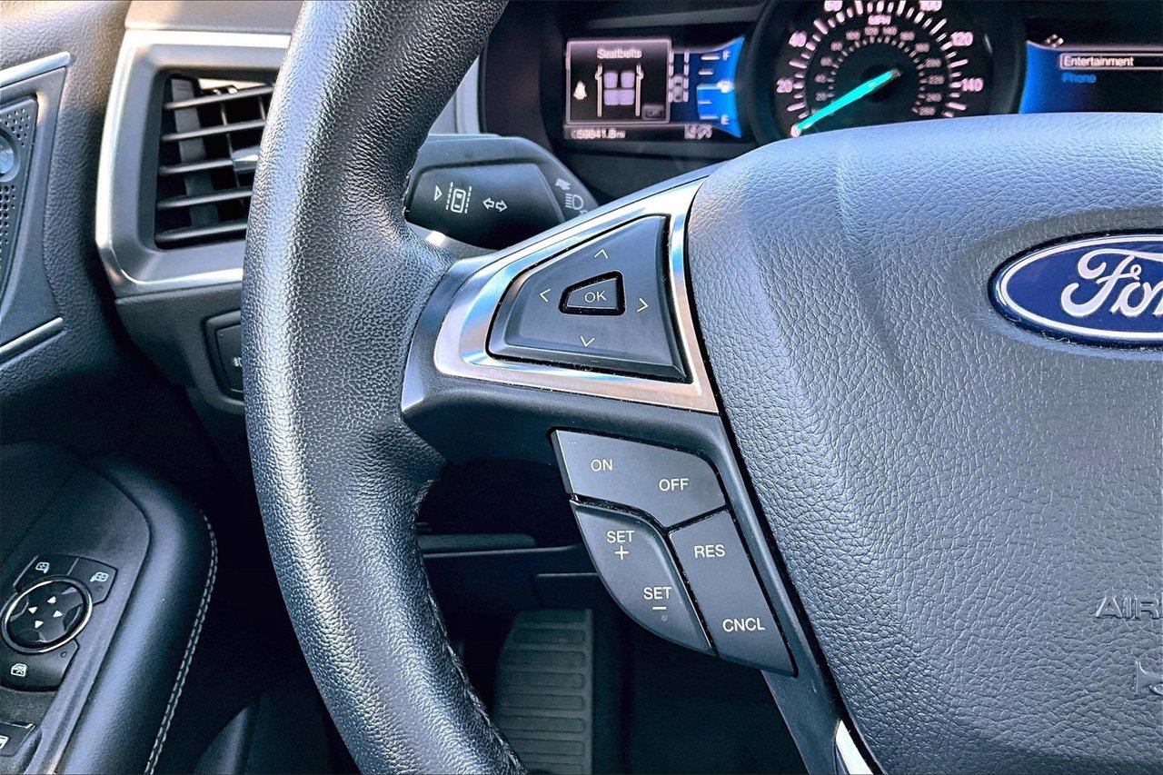 Used 2024 Ford Edge Titanium image 28