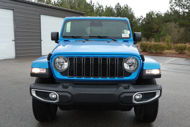 New 2026 Jeep Gladiator Sahara image 2