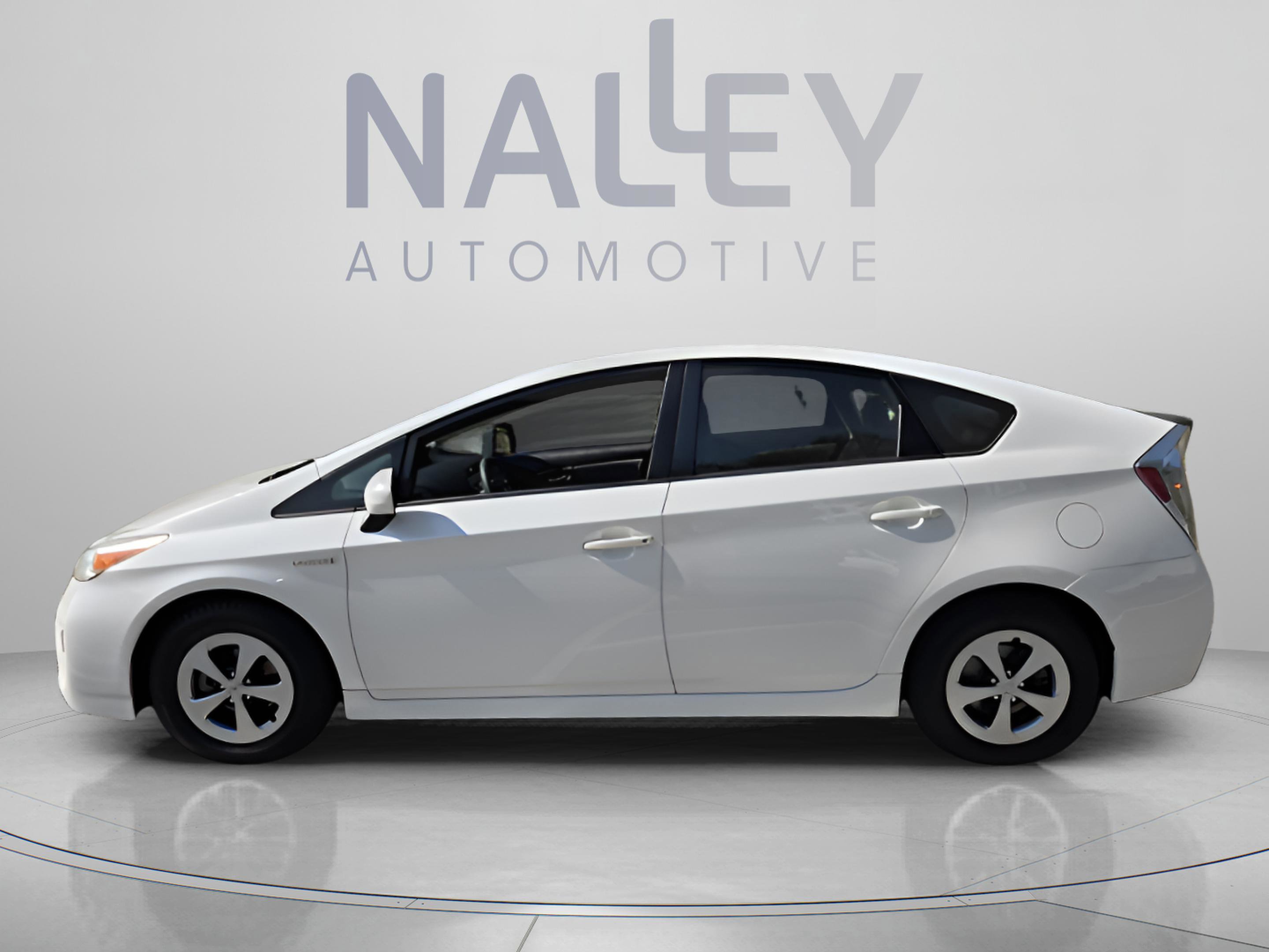 Used 2013 Toyota Prius Two image 2