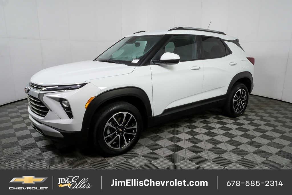 Certified 2025 Chevrolet TrailBlazer LT AWD/4WD image 2