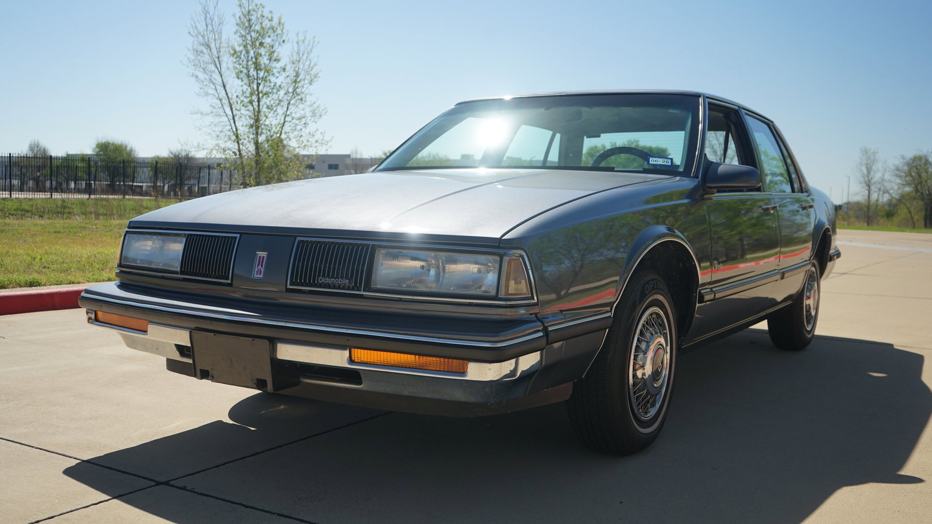 Used 1989 Oldsmobile 88 Royale image 3