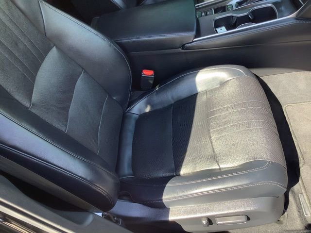 Used 2018 Honda Accord Touring image 18