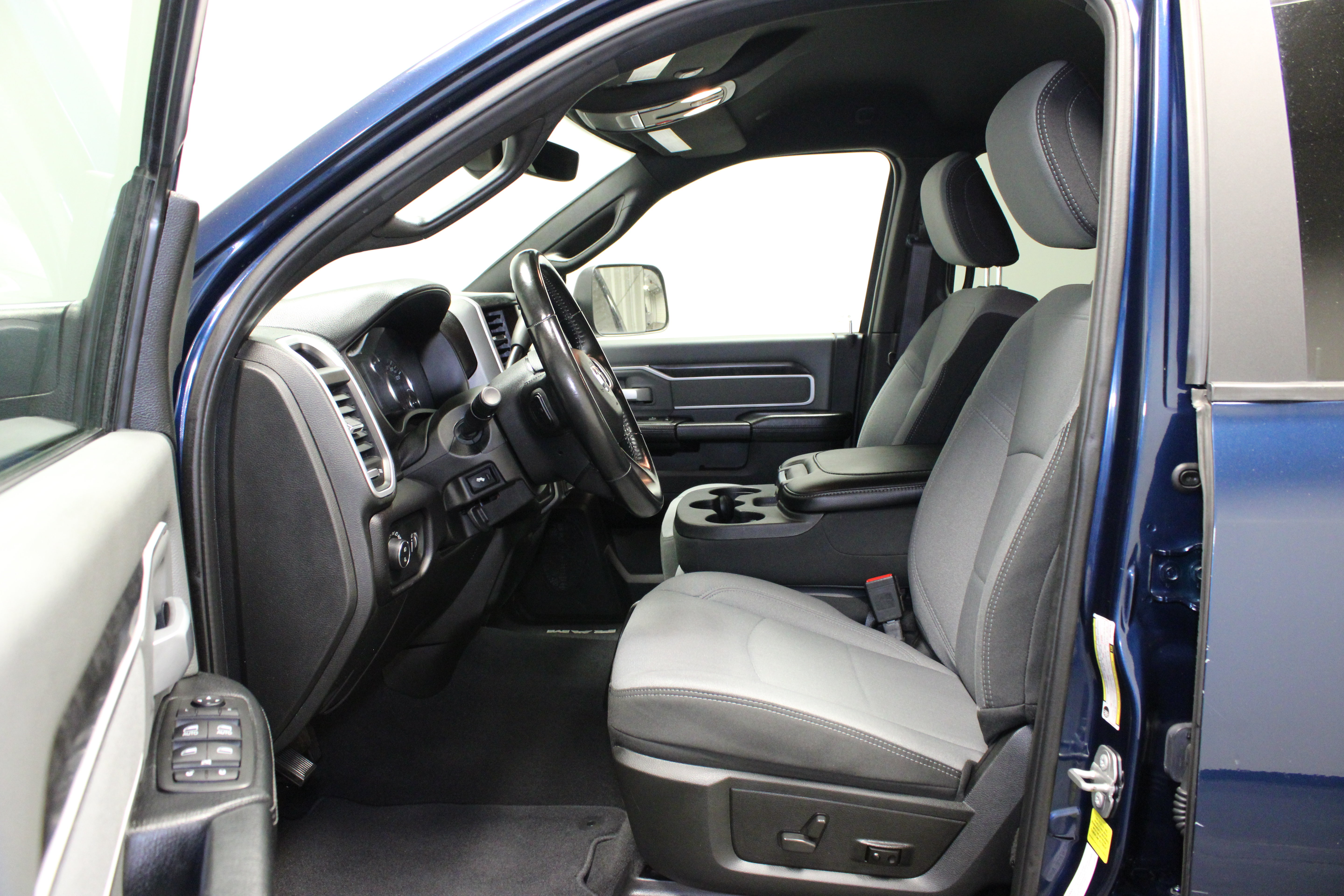 Used 2022 RAM 2500 Big Horn w/ Level A Equipment Group AWD/4WD image 18