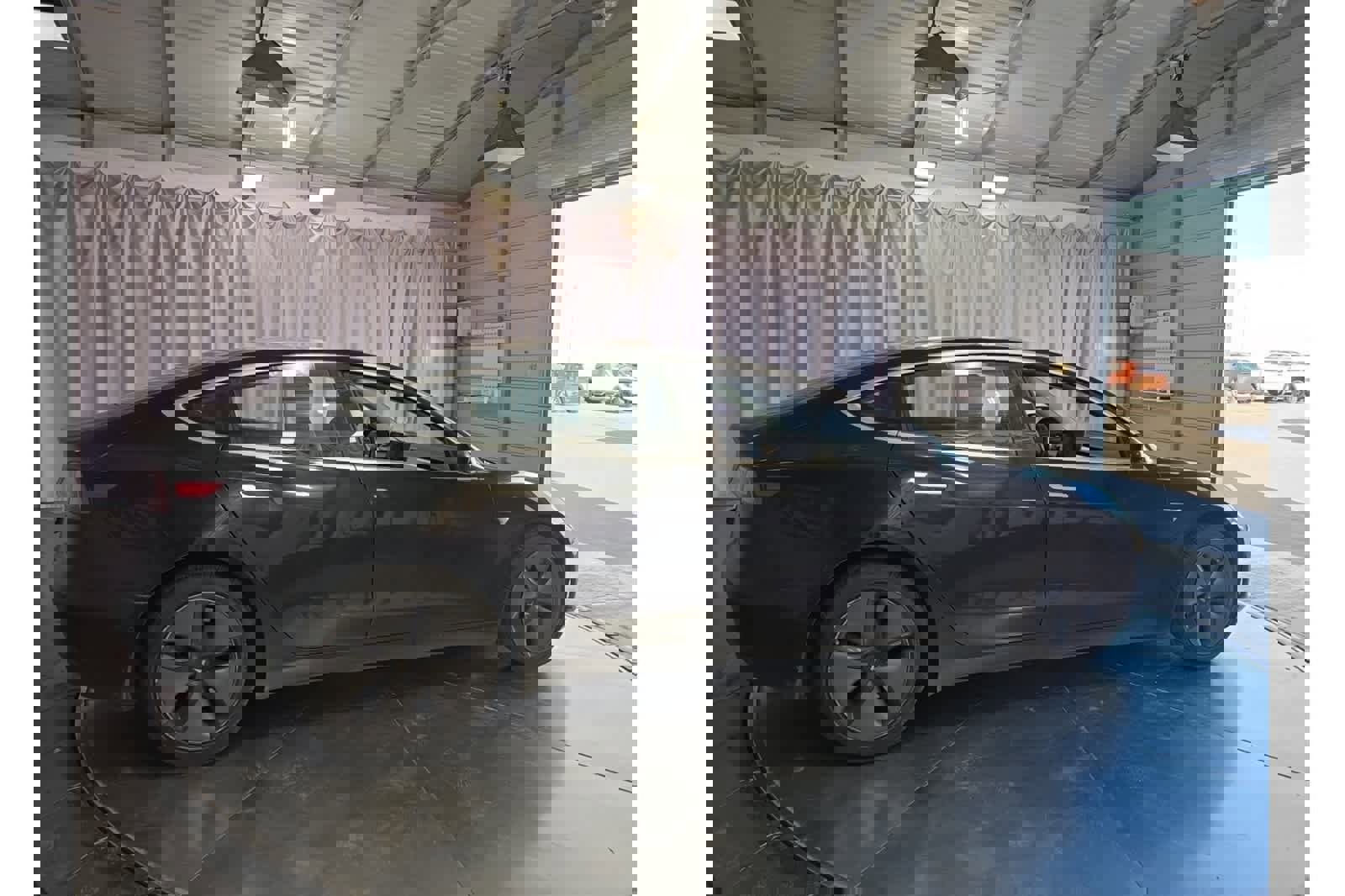 Used 2019 Tesla Model 3 Standard Range image 11