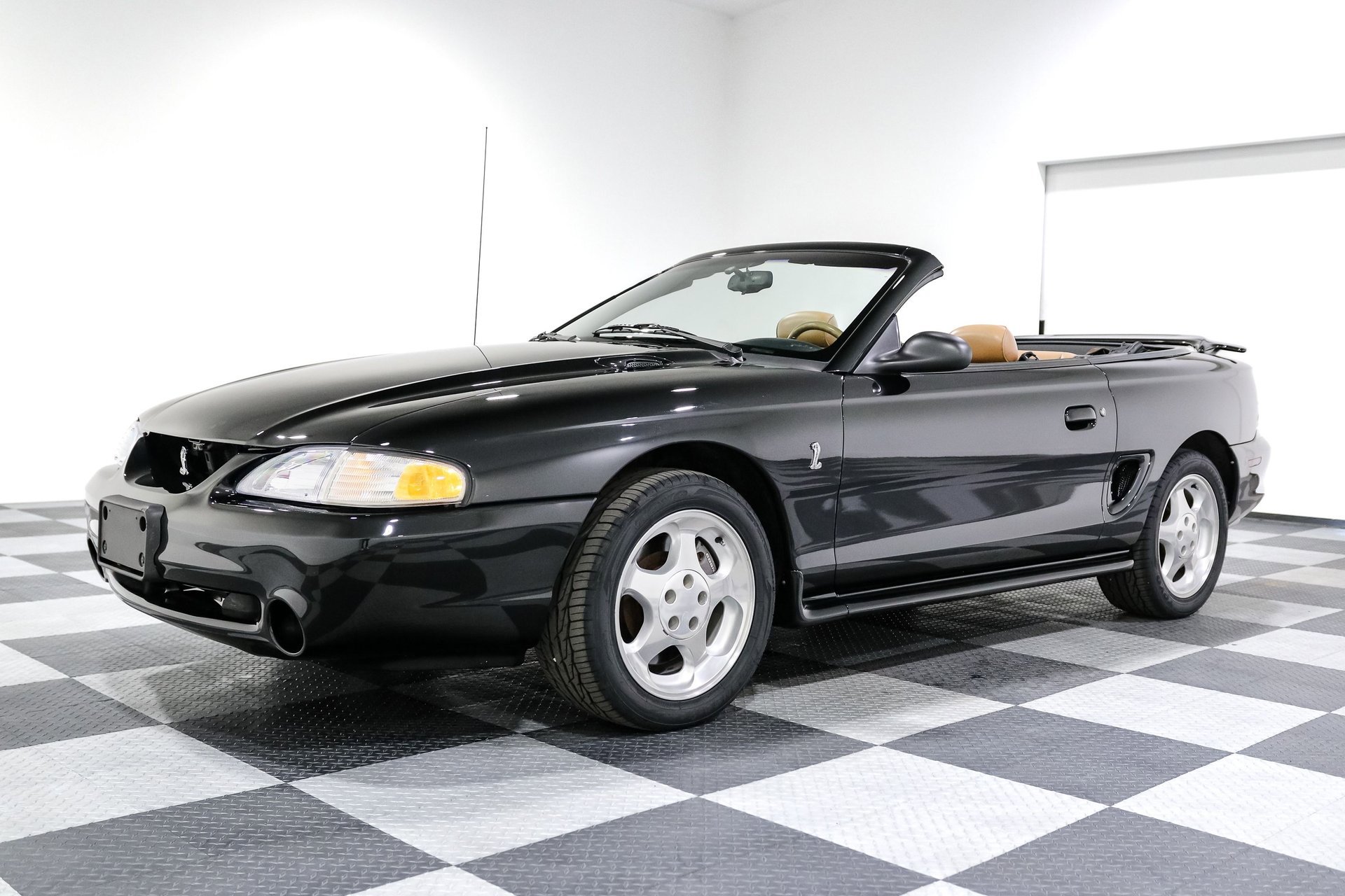 Used 1995 Ford Mustang GT RWD image 5