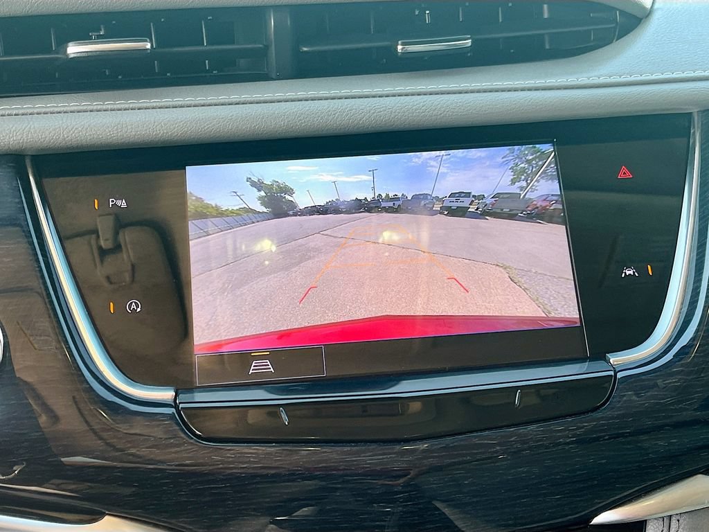 Used 2025 Cadillac XT6 Premium Luxury FWD image 14