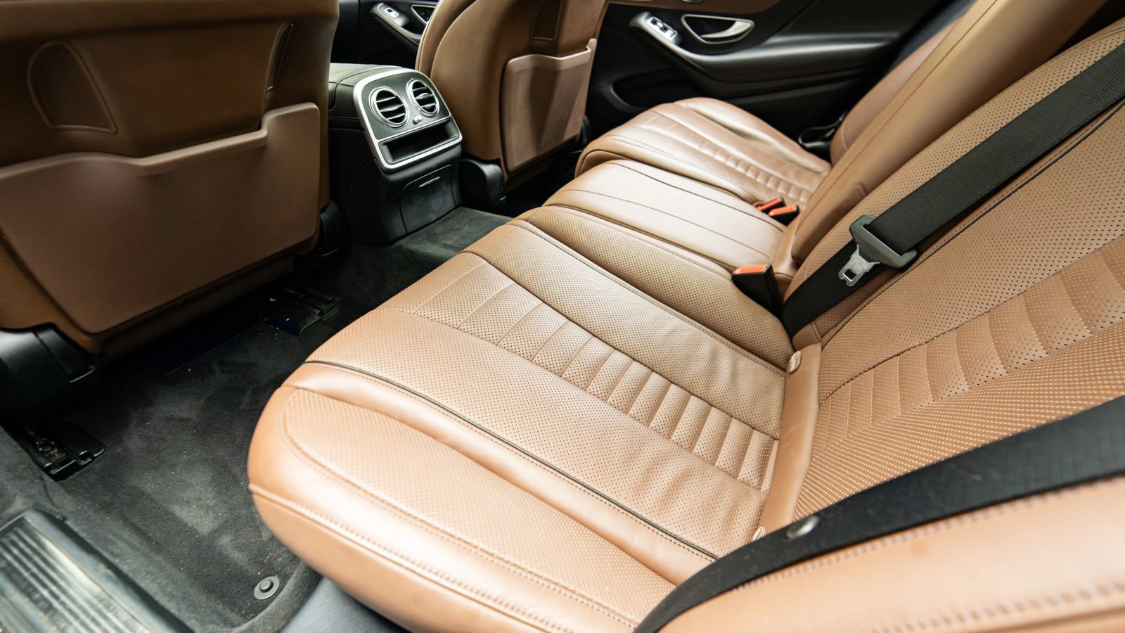 Used 2015 Mercedes-Benz S 550 4MATIC Sedan image 26