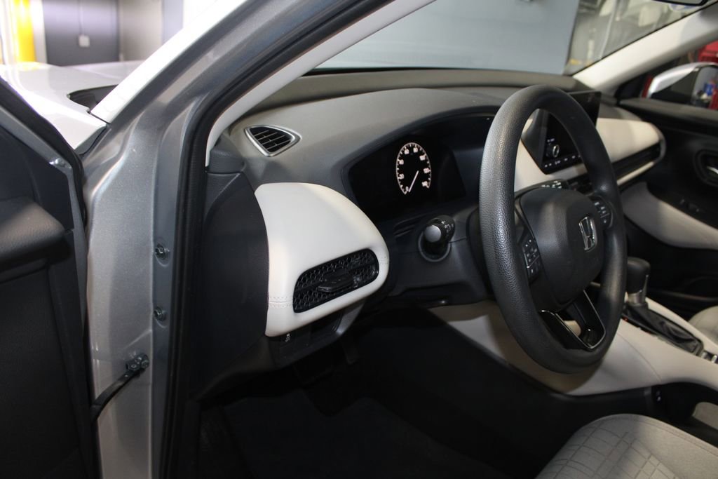Used 2024 Honda HR-V LX image 11