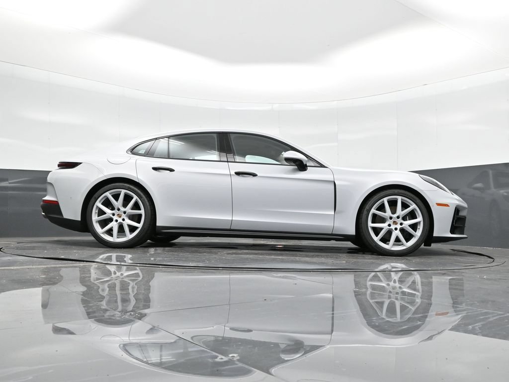 Certified 2025 Porsche Panamera RWD image 39
