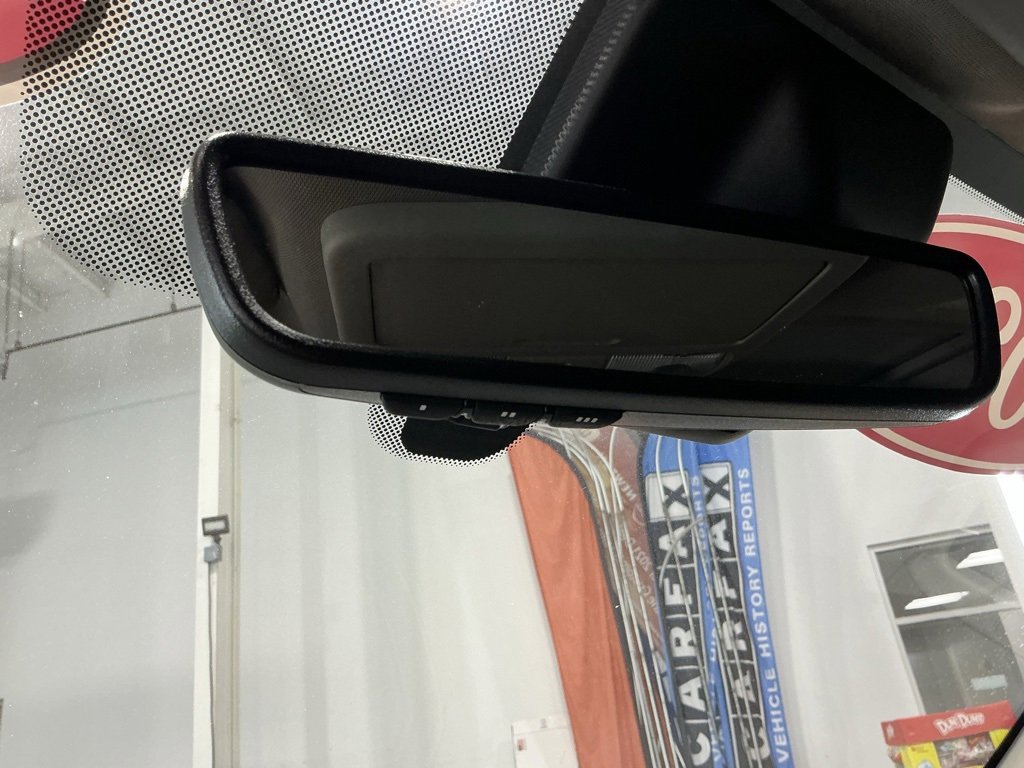 Used 2024 Nissan Frontier SL image 13