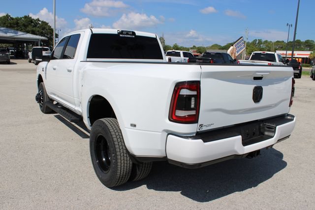 Used 2024 RAM 3500 Big Horn w/ Night Edition AWD/4WD image 8