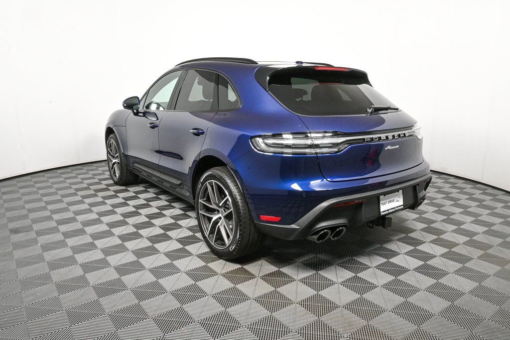 Certified 2026 Porsche Macan image 3