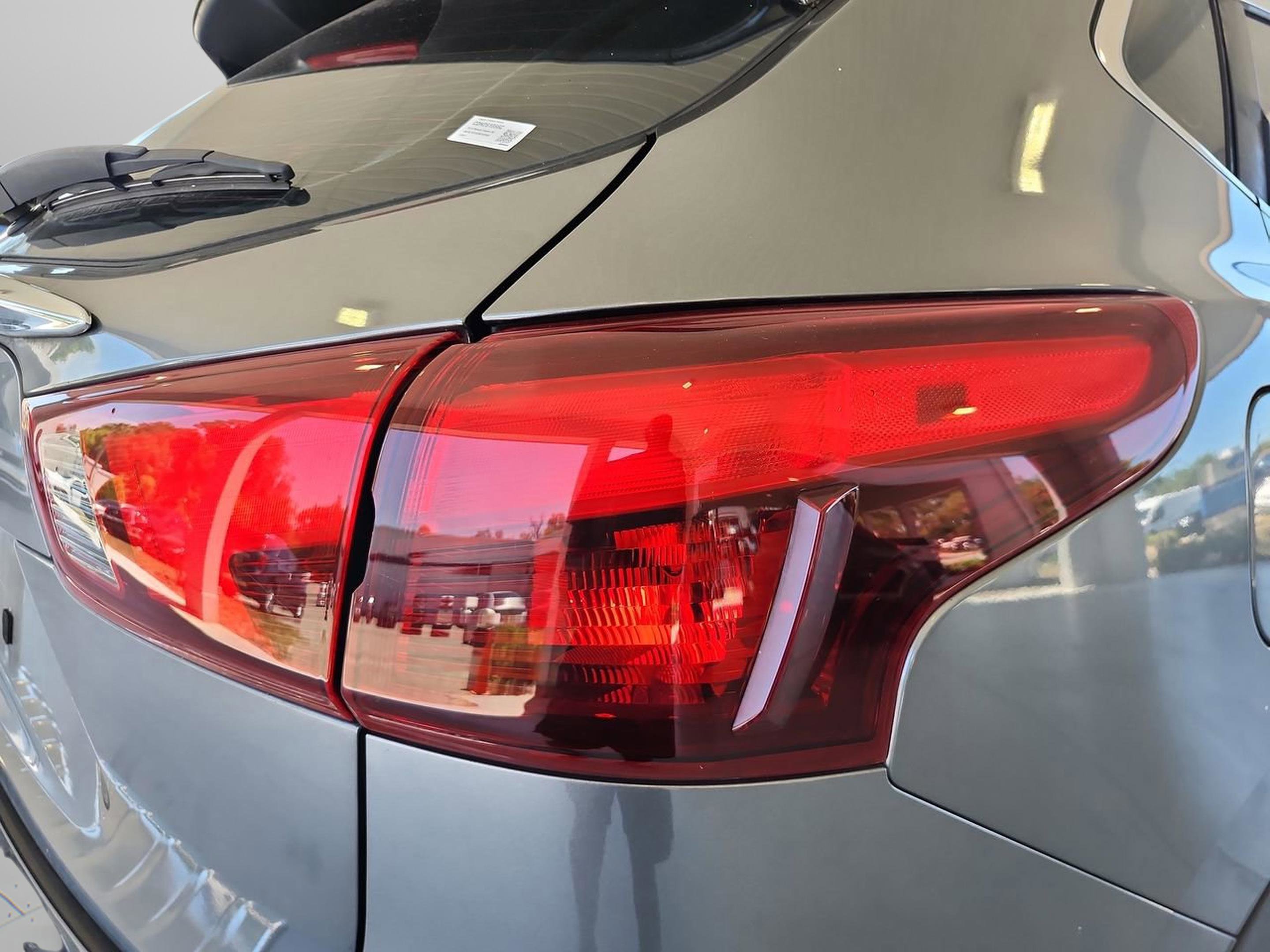 Used 2018 Nissan Rogue Sport S w/ S Appearance Package FWD image 30