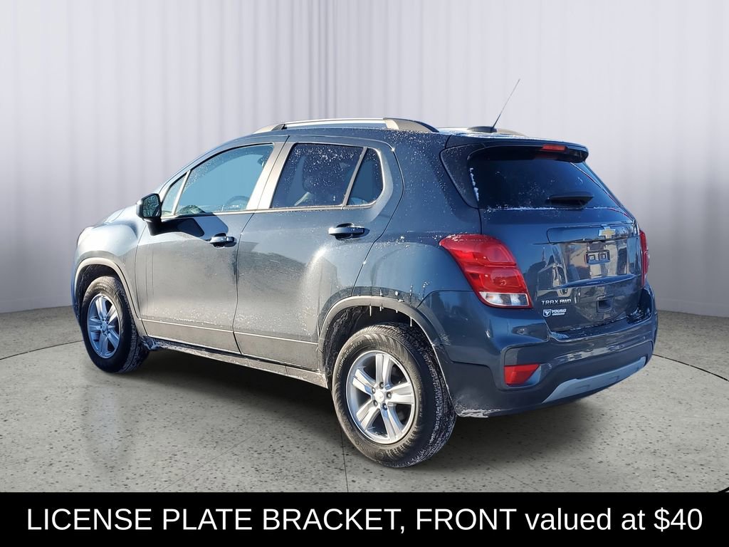 Used 2022 Chevrolet Trax LT w/ LT Convenience Package image 4