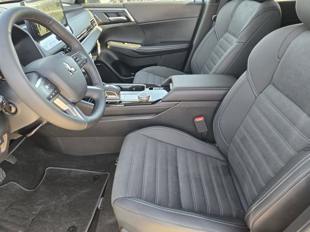 New 2026 Mitsubishi Outlander Trail Edition image 10