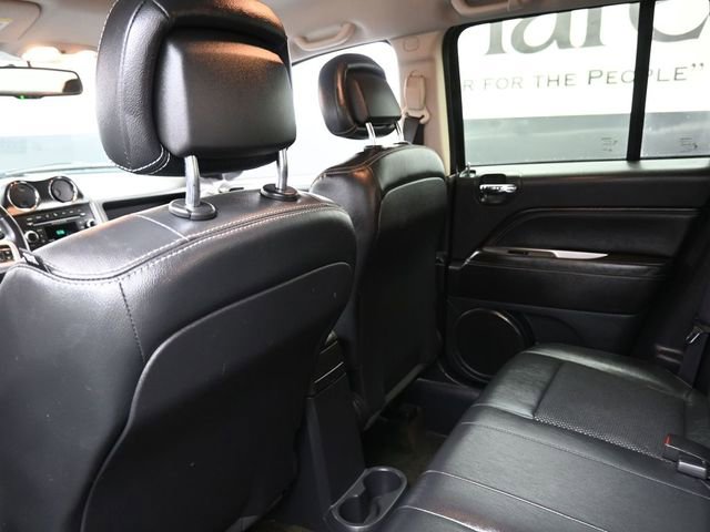 Used 2016 Jeep Compass Latitude image 23