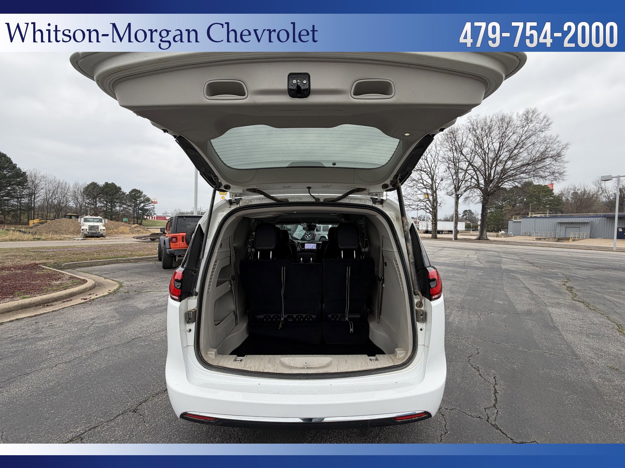 Used 2022 Chrysler Pacifica Touring-L image 42