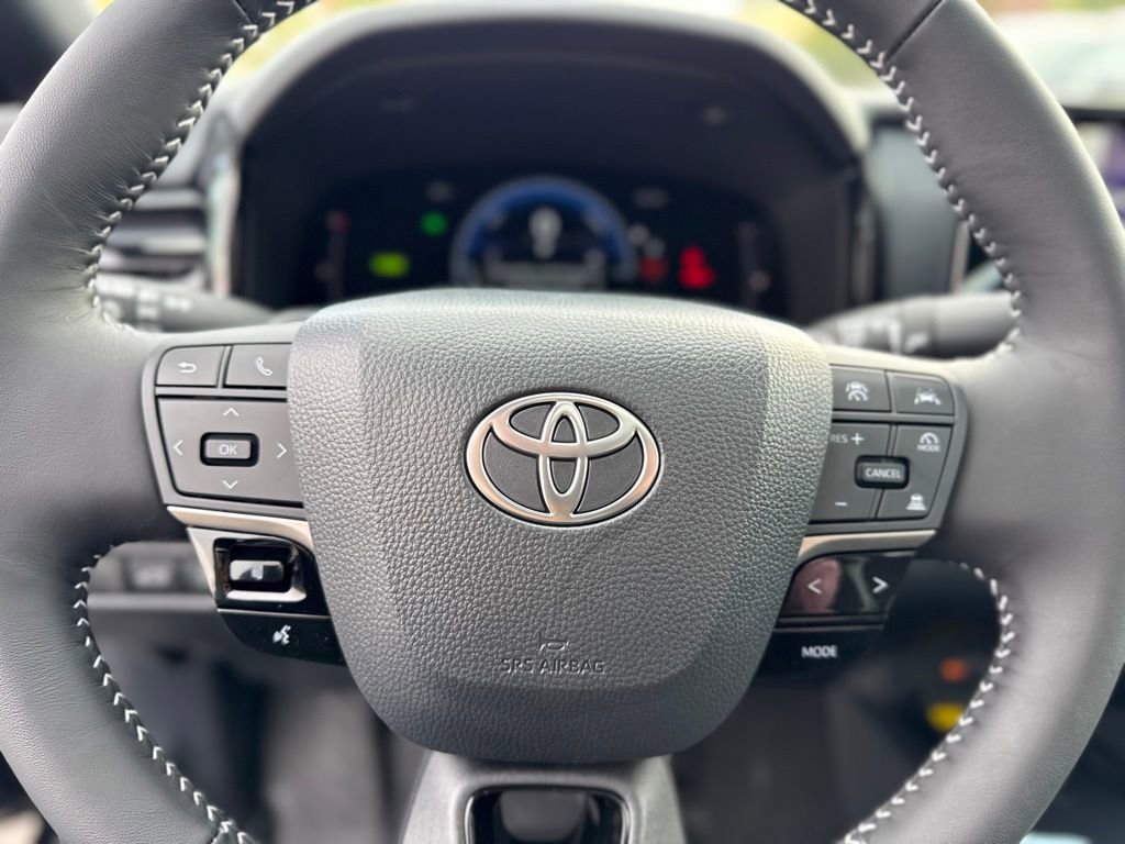 New 2026 Toyota Camry Hybrid image 32