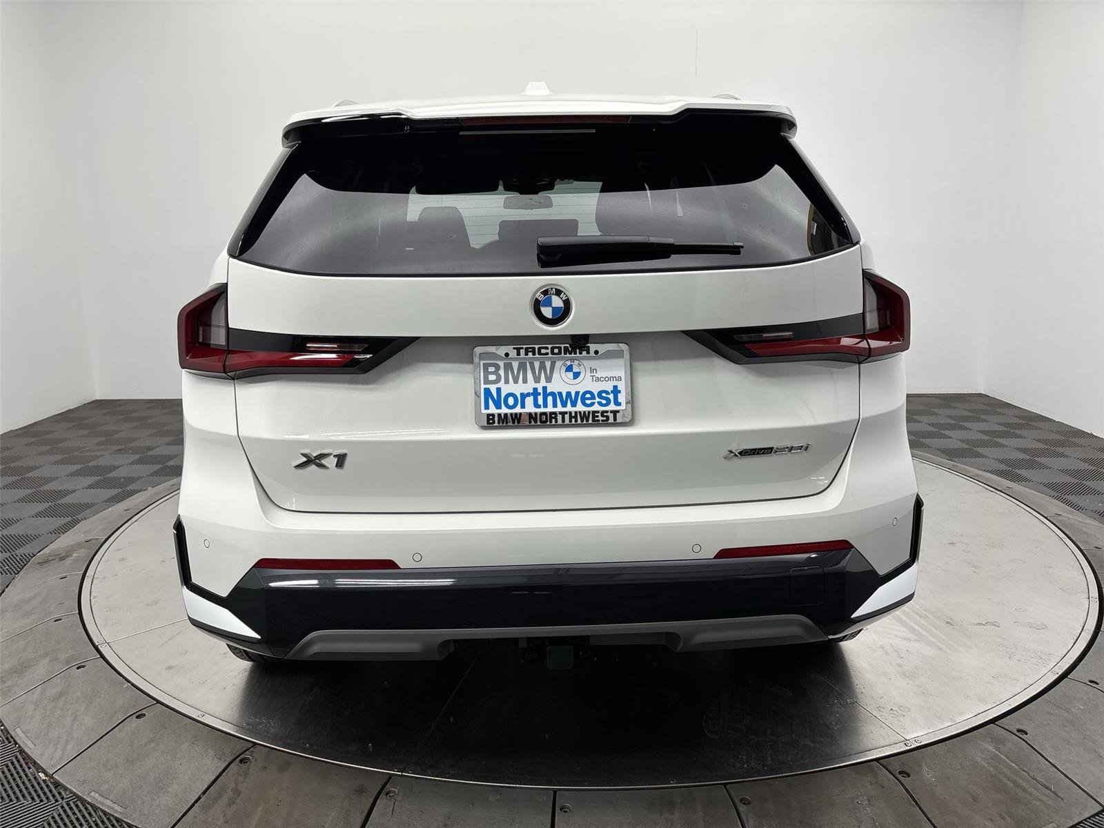 New 2026 BMW X1 xDrive28i w/ Technology Package AWD/4WD image 15