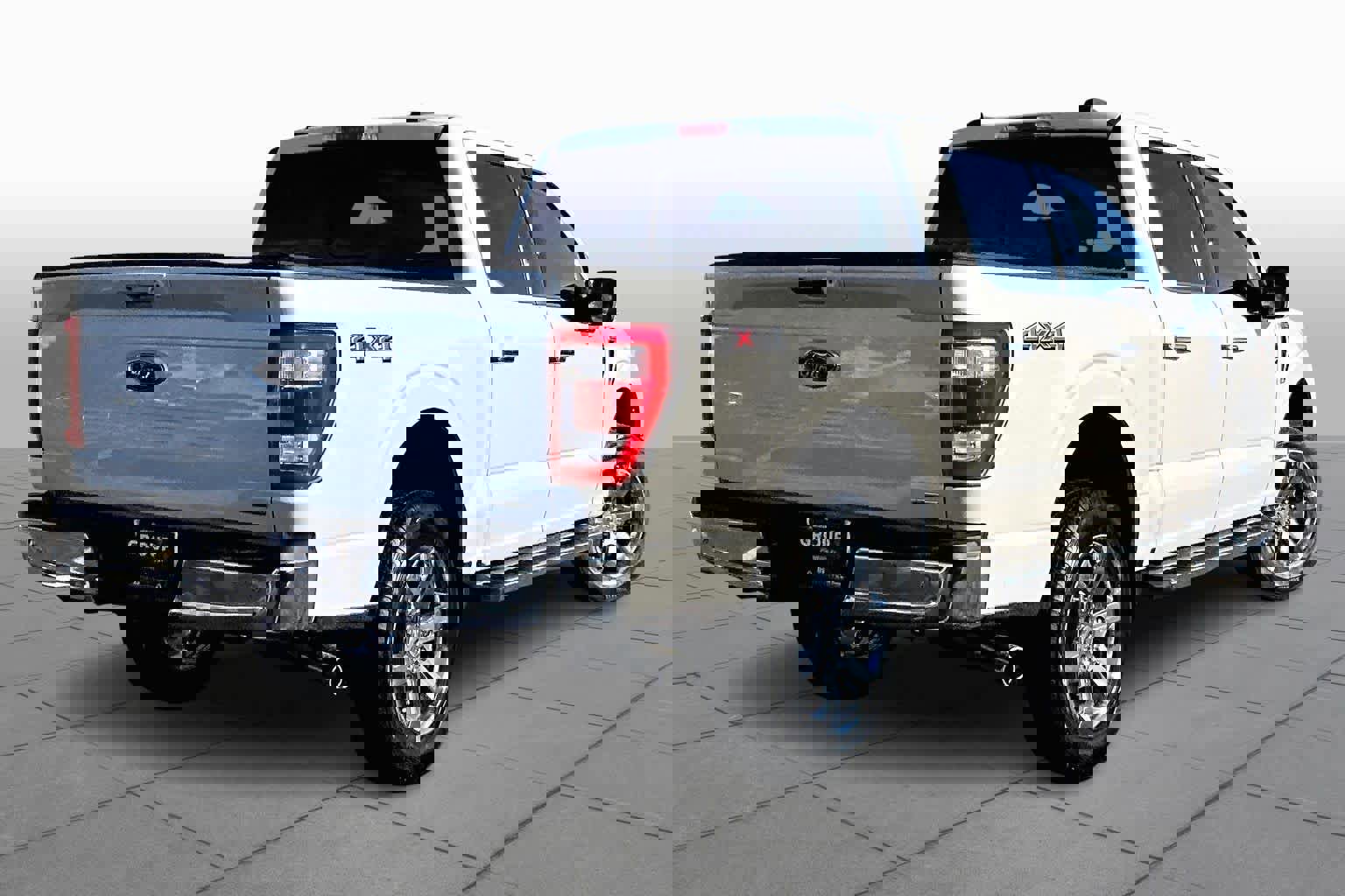 Used 2022 Ford F150 Lariat image 12