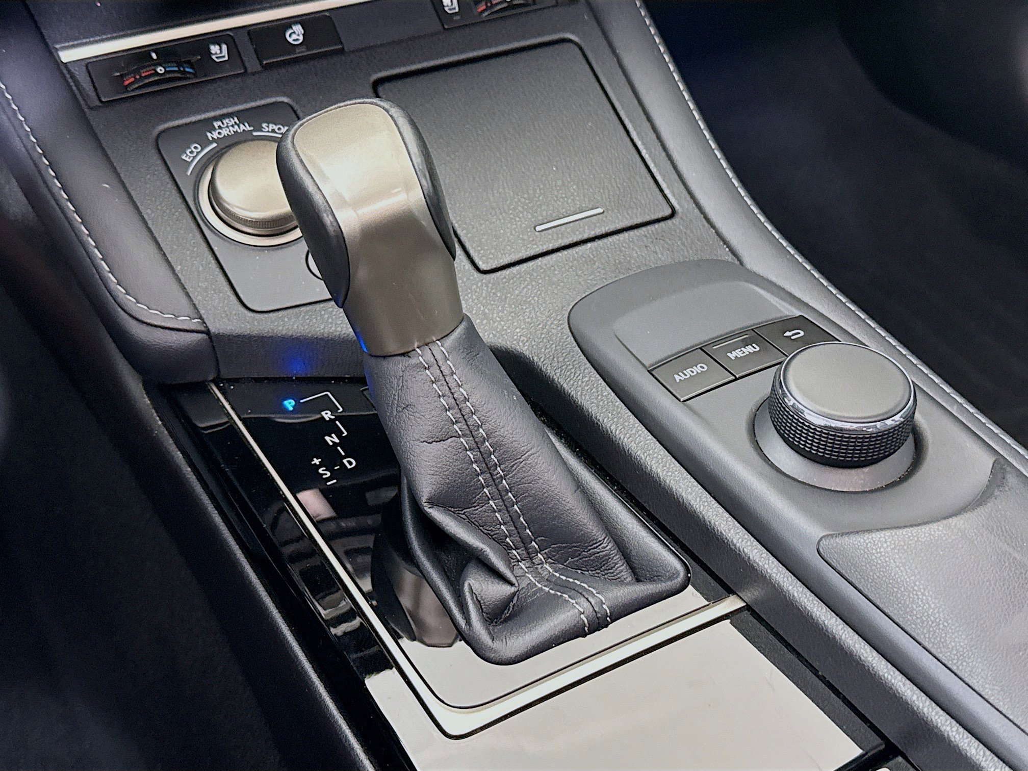 Used 2016 Lexus ES 350 w/ Premium Package w/Wood Trim image 18