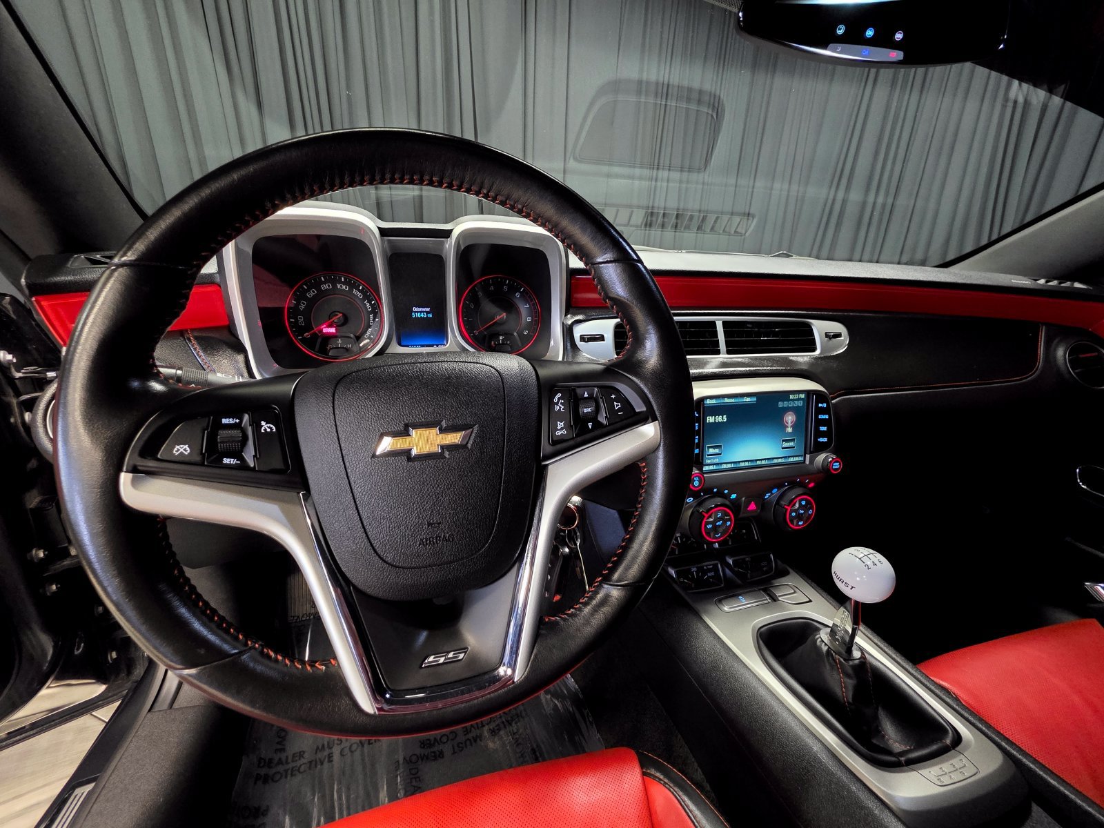 Used 2015 Chevrolet Camaro SS RWD image 25